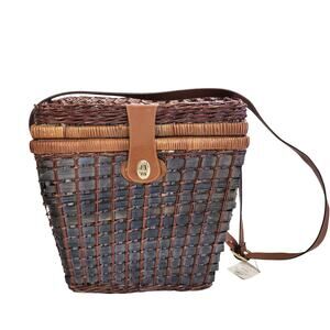 Pier 1 Vintage Wicker Rattan Picnic Basket Service for Two Plaid‎ Lined Utensils